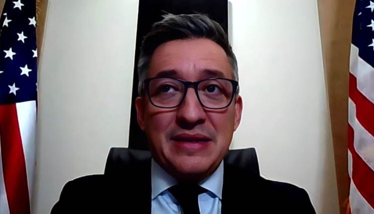 مدير منصة سوريا الإقليمية في وزارة الخارجية الأميركية نيكولاس غرينغر