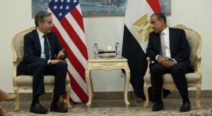 وزير الخارجية الأميركي أنتوني بلينكن مع نظيره المصري بدر عبد العاطي - متداول