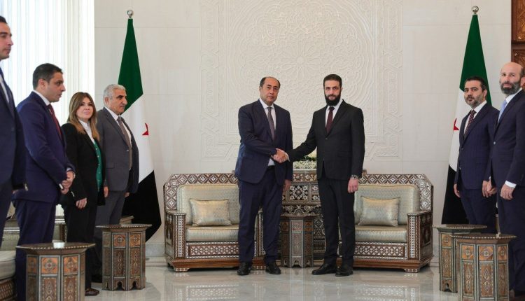 أحمد الشرع ووزير الخارجية أسعد الشيباني يلتقيان وفد جامعة الدول العربية - أنترنت