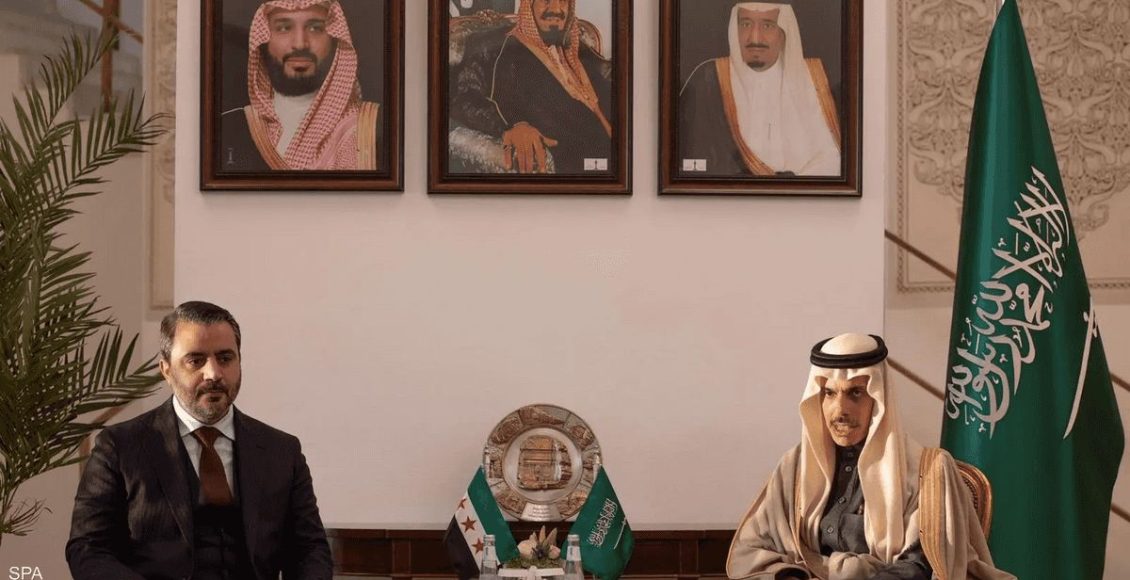 وزير الخارجية السعودي فيصل بن فرحان بن عبدالله ونظيره السوري أسعد الشيباني