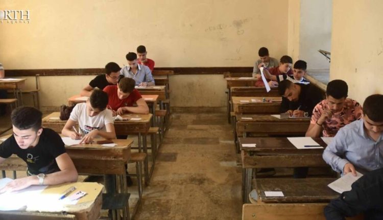 طلاب شهادة في أحد المراكز الامتحانية بحلب - نورث برس/أرشيفية