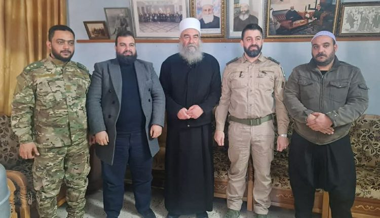 الشيخ حكمت الهجري مع وفد من وزارة الدفاع السورية - متداول