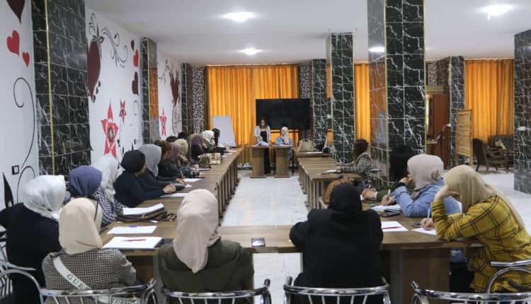 جلسة حوارية نظمها مجلس المرأة السورية في مدينة عفرين - حساب المجلس على التواصل الاجتماعي