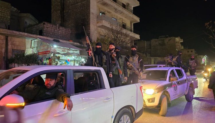 رتل لقوات الأمن العام اتجه من إدلب إلى مناطق الساحل السوري - متداول