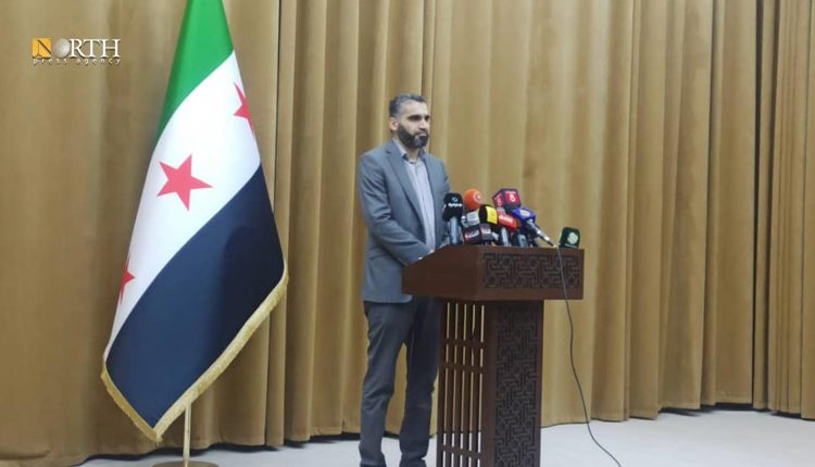 وزير الكهرباء في حكومة تصريف الأعمال عمر شقروق يعقد مؤتمراً صحفياً- نورث برس