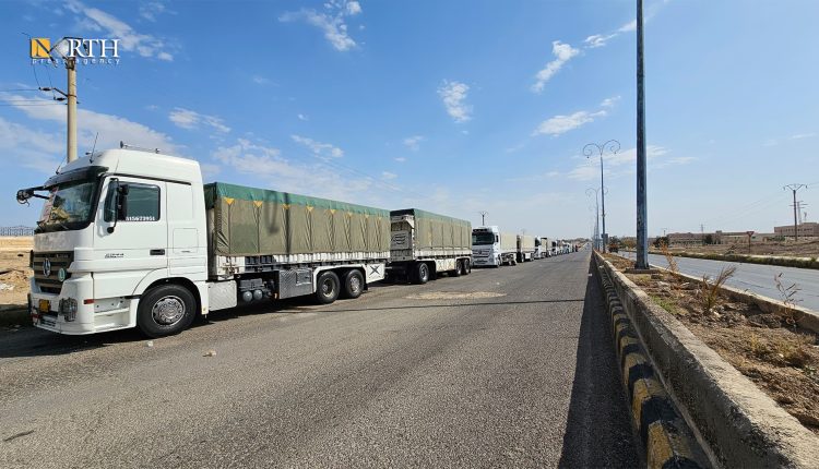 شاحنات تحمل مادة القمح دخلت من العراق إلى سوريا – نورث برس