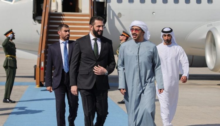 من استقبال الرئيس السوري أحمد الشرع في مطار البطين بالإمارات