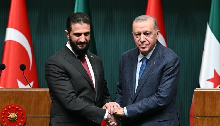 الرئيس السوري أحمد الشرع ونظيره التركي رجب طيب أردوغان