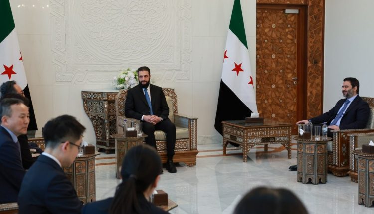 لقاء الرئيس الشرع ووزير الخارجية الشيباني مع الوفد الكوري الجنوبي في دمشق