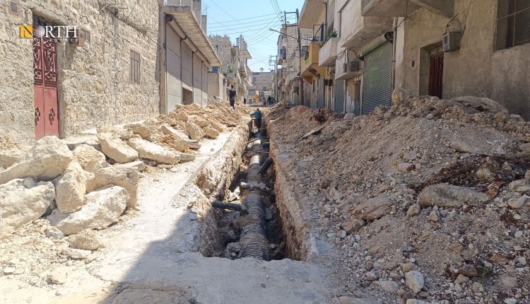 عمل مشترك بين بلدية الأحياء الكردية ومحافظة حلب بتمديد شبكة الصرف الصحي في حي شيخ مقصود - نورث برس