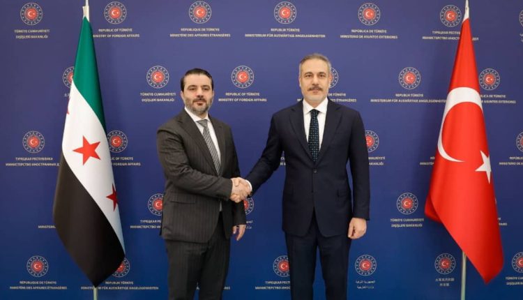 وزير الخارجية السوري أسعد الشيباني ونظير التركي هاكان فيدان