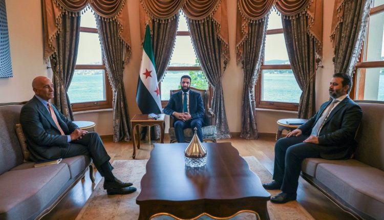 الرئيس السوري ووزير خارجيته يلتقيان بالمبعوث الأميركي إلى سوريا في إسطنبول