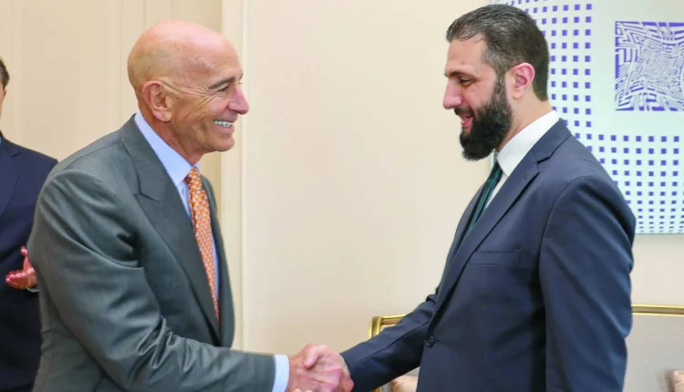الرئيس السوري أحمد الشرع وتوماس باراك مبعوث الولايات المتحدة إلى سوريا