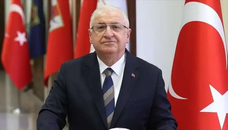 وزير الدفاع التركي يشار غولر