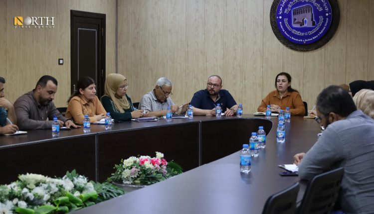 اجتماع في المجلس التنفيذي بالرقة بحضور الهيئات المعنية بالعملية الامتحانية في الرقة وريفها - نورث برس