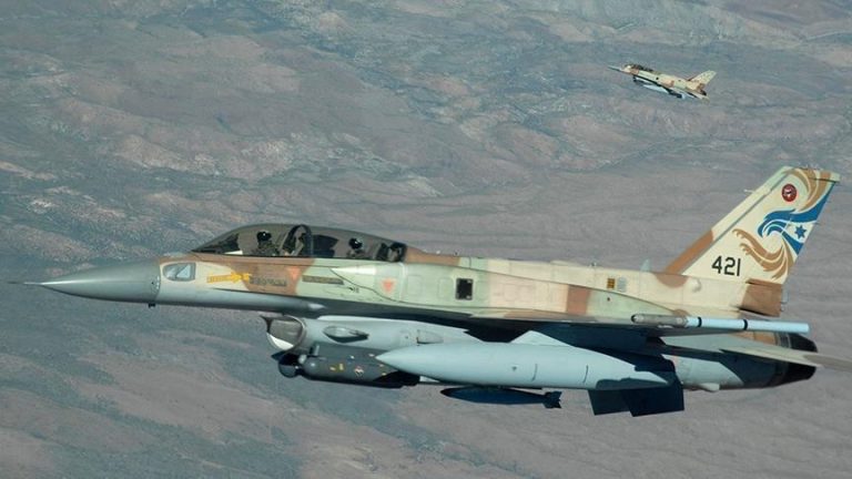 أنباء عن رد للجيش الإسرائيلي على مصادر صواريخ أُطلقت اتجاه منطقة بالجولان