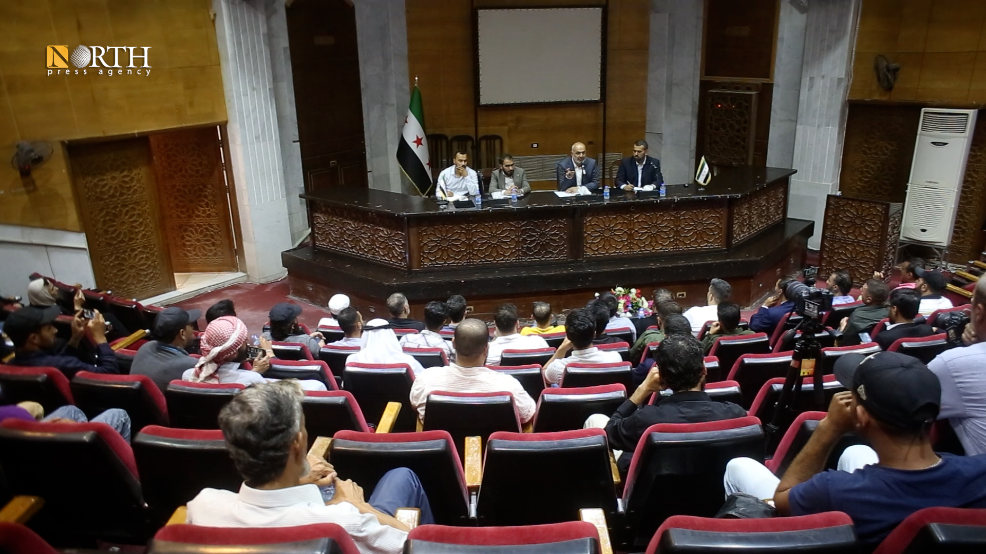 ندوة حضرها مسؤولين بدير الزور – نورث برس