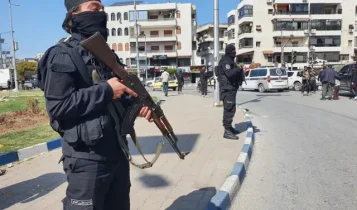 عناصر من الأمن العام في اللاذقية