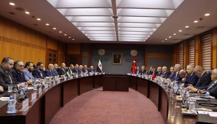 لقاء بين وزير الصناعة السوري والوفد المرافق له مع نظرائهم الأتراك