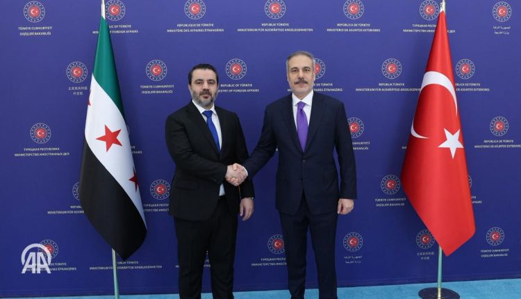 هاكان فيدان مع نظيره السوري أسعد الشيباني في أنقرة