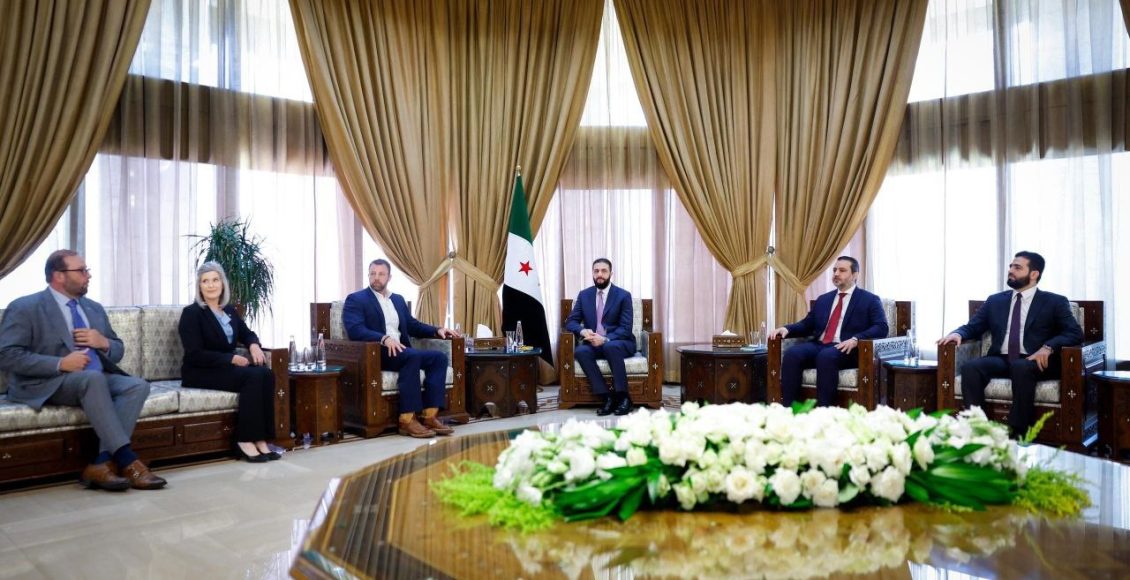 الرئيس السوري يلتقي بأعضاء من مجلس النواب والشيوخ الأميركيين
