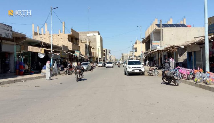مدخل سوق بلدة الميادين بريف دير الزور الشرقي - نورث برس