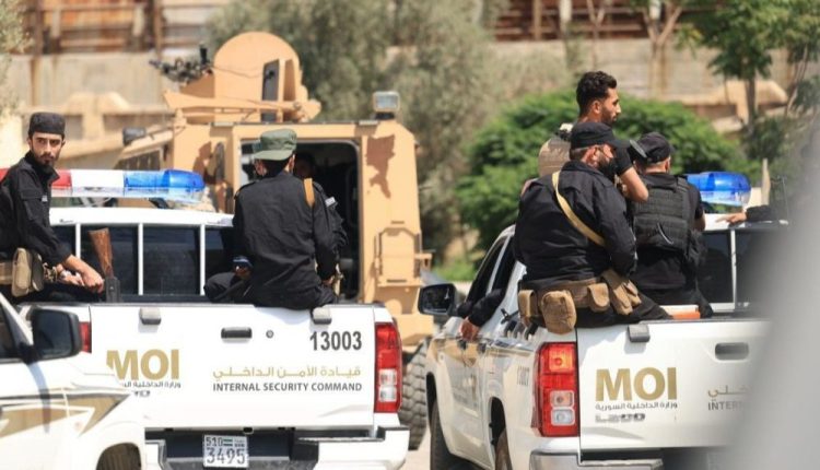 عناصر من الأمن الداخلي بريف دمشق