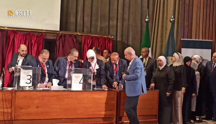أعضاء الهيئة الناخبة في دمشق يدلون بأصواتهم في انتخابات مجلس الشعب - نورث برس