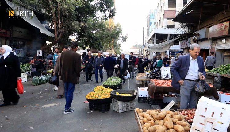 حركة سكان في سوق باب سريجة في دمشق - نورث برس
