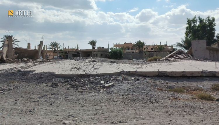 منزل مهدم في قرية البوعمر في ريف دير الزور الشرقي - نورث برس
