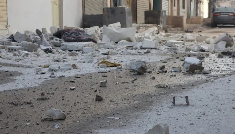 آثار القصف على حي شيخ مقصود في حلب - متداول
