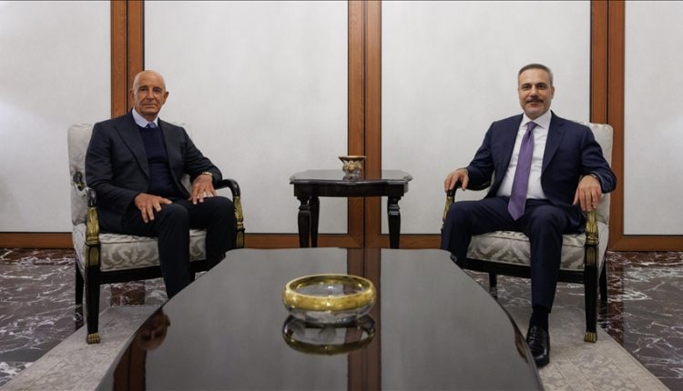 وزير الخارجية التركي هاكان فيدان والمبعوث الأميركي إلى سوريا توم باراك