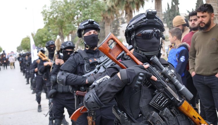 عناصر من الأمن الداخلي السوري في دمشق