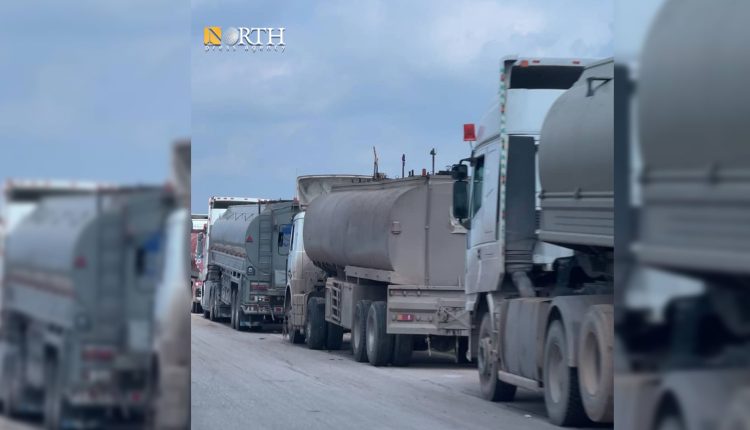 صهاريج نفطية عند مدخل مدينة ديرالزور- نورث برس