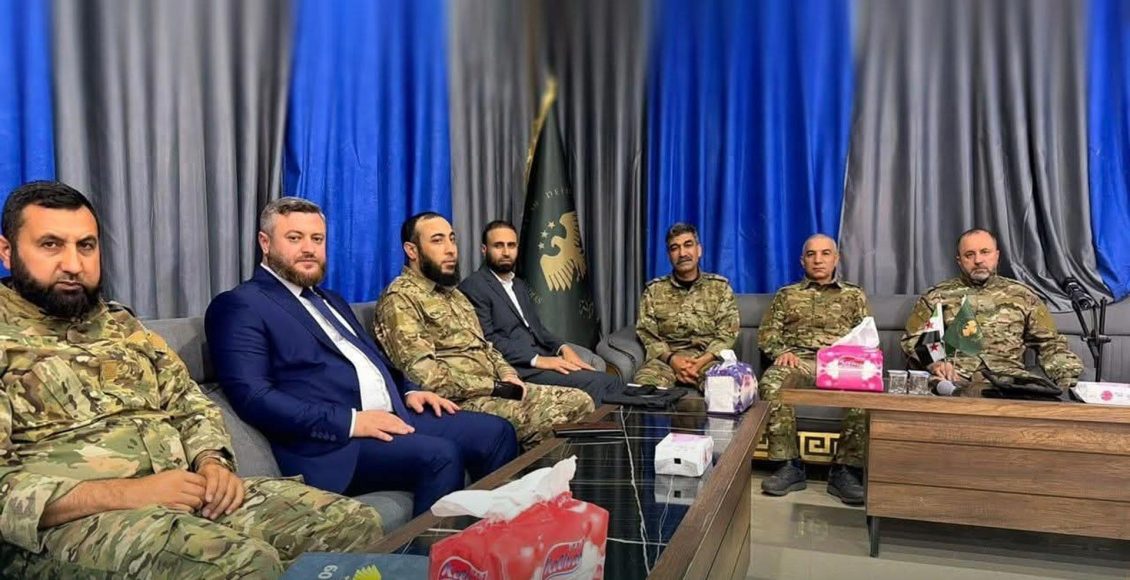 الاجتماع بين القيادات العسكرية في المنطقة الشرقية ومسؤولين حكوميين