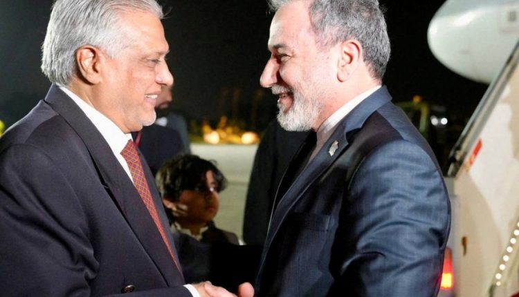 وزير الخارجية الباكستاني والإيراني – رويترز