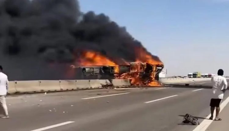 حادث سير في العراق بالقرب من مدينة الناصرية ـ (متداول)