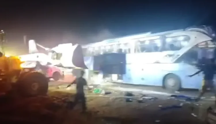 حادث حافلة تقل معتمرين لبنانيين على أوتوستراد دمشق - درعا