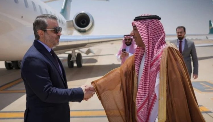 وزير الخارجية السوري أسعد الشيباني يصل الرياض