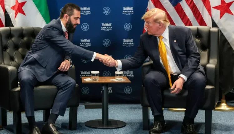 من لقاء الرئيسين الأميركي دونالد ترامب والسوري أحمد الشرع على هامش قمة الناتو بأنقرة (رويترز)