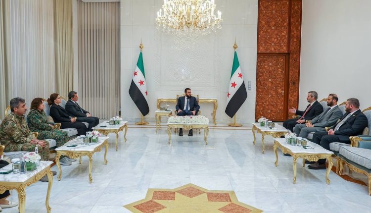الشرع يجتمع بعبدي وأحمد ومسؤولين كرد والوفد الرئاسي المكلف بالدمج - الرئاسة السورية